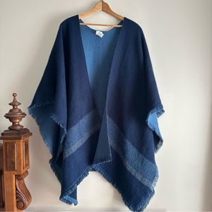 Woolrich • Reversible Blanket‎ Poncho